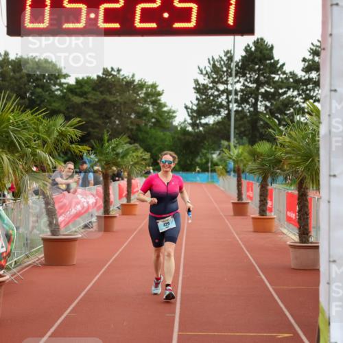 15.06.2025 - 7 Türme Triathlon Michael Strokosch http://msf.ph/oto/8016075 15.06.2025 15:22:51 Ziel 429 meine-sportfotos.de