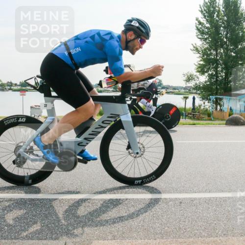 15.06.2025 - 27. Vierlanden-Triathlon H.Heesch http://msf.ph/oto/8016097 15.06.2025 09:12:26 Radfahren 27, 41, 69, 124 meine-sportfotos.de