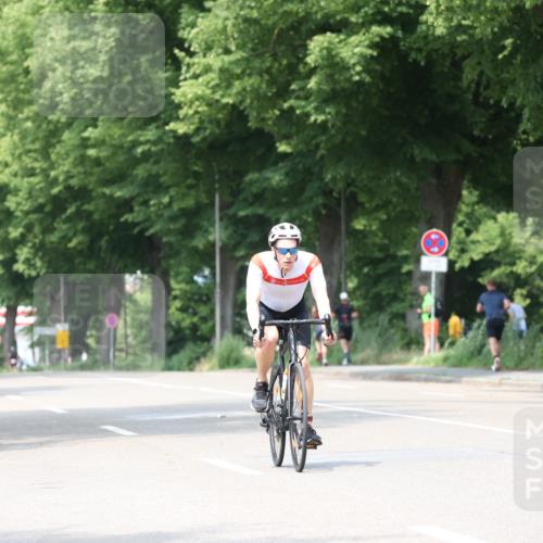 15.06.2025 - 7 Türme Triathlon Yannick Fuchs http://msf.ph/oto/8016105 15.06.2025 13:29:06 Radfahren 653, 680, 833 meine-sportfotos.de
