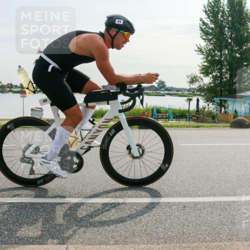 15.06.2025 - 27. Vierlanden-Triathlon H.Heesch http://msf.ph/oto/8016109 15.06.2025 09:12:28 Radfahren 27, 41, 69, 124 meine-sportfotos.de