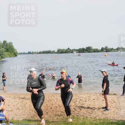 21.06.2025 - 27. Vierlanden-Triathlon MichiJ http://msf.ph/oto/8016126 15.06.2026 10:16:58 Schwimmen 471, 484, 551, 566, 567, 595, 610 meine-sportfotos.de