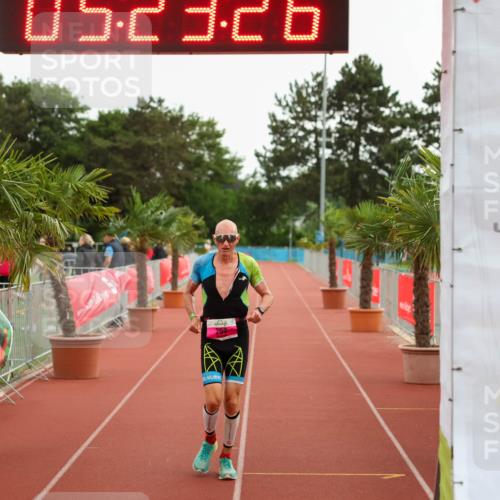 15.06.2025 - 7 Türme Triathlon Michael Strokosch http://msf.ph/oto/8016137 15.06.2025 15:23:26 Ziel 252 meine-sportfotos.de