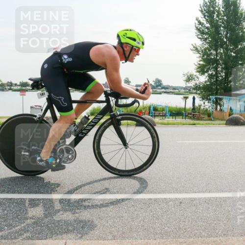 15.06.2025 - 27. Vierlanden-Triathlon H.Heesch http://msf.ph/oto/8016147 15.06.2025 09:12:45 Radfahren 86, 168, 181 meine-sportfotos.de
