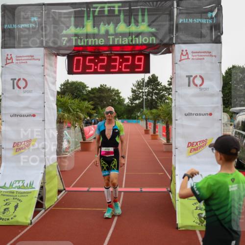 15.06.2025 - 7 Türme Triathlon Michael Strokosch http://msf.ph/oto/8016161 15.06.2025 15:23:29 Ziel 252 meine-sportfotos.de
