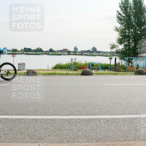 15.06.2025 - 27. Vierlanden-Triathlon H.Heesch http://msf.ph/oto/8016191 15.06.2025 09:13:11 Radfahren 14 meine-sportfotos.de