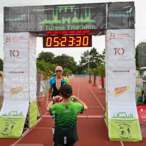 15.06.2025 - 7 Türme Triathlon Michael Strokosch http://msf.ph/oto/8016194 15.06.2025 15:23:30 Ziel 252 meine-sportfotos.de
