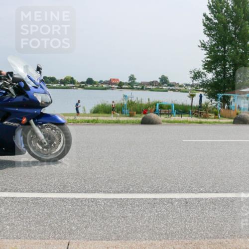 21.06.2025 - 27. Vierlanden-Triathlon H.Heesch http://msf.ph/oto/8016199 15.06.2025 11:56:09 Radfahren 783, 832, 843 meine-sportfotos.de