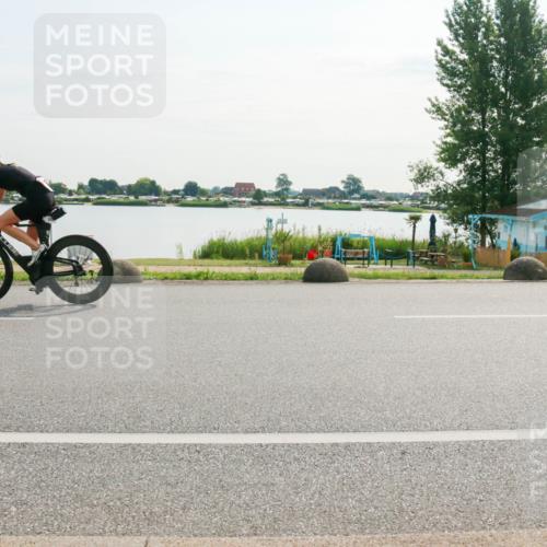 15.06.2025 - 27. Vierlanden-Triathlon H.Heesch http://msf.ph/oto/8016204 15.06.2025 09:13:14 Radfahren 14, 234, 248 meine-sportfotos.de