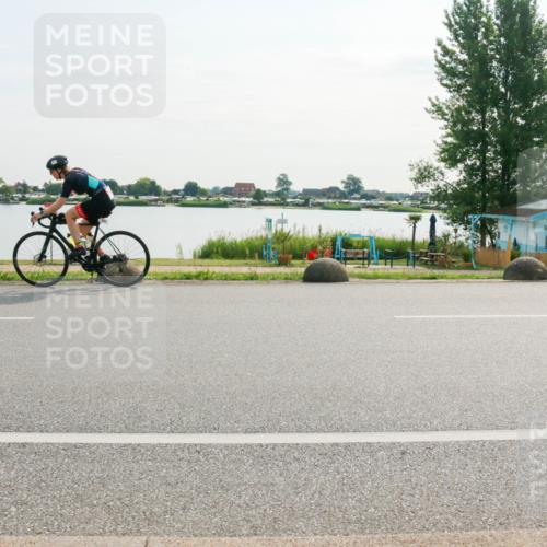 15.06.2025 - 27. Vierlanden-Triathlon H.Heesch http://msf.ph/oto/8016216 15.06.2025 09:13:17 Radfahren 14, 223, 234, 247, 248 meine-sportfotos.de