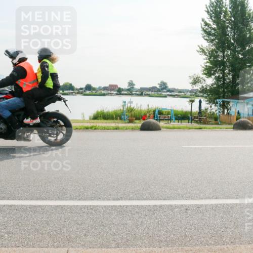 15.06.2025 - 27. Vierlanden-Triathlon H.Heesch http://msf.ph/oto/8016243 15.06.2025 09:13:20 Radfahren 223, 234, 247, 248 meine-sportfotos.de