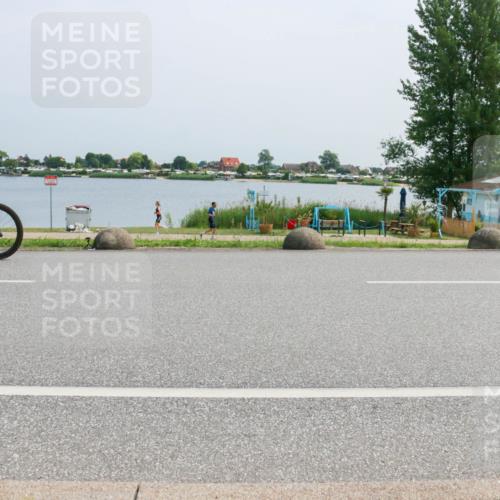 21.06.2025 - 27. Vierlanden-Triathlon H.Heesch http://msf.ph/oto/8016252 15.06.2025 11:56:10 Radfahren 783, 832, 843 meine-sportfotos.de