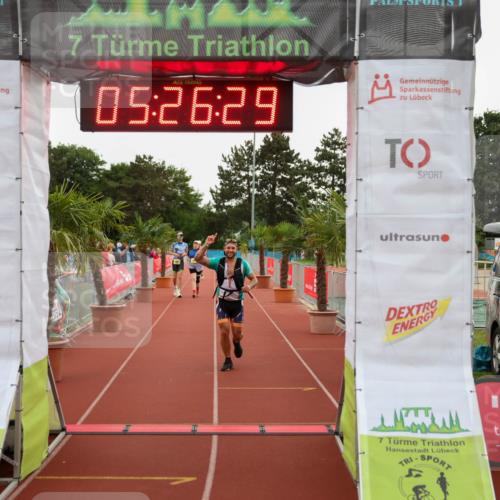 15.06.2025 - 7 Türme Triathlon Michael Strokosch http://msf.ph/oto/8016253 15.06.2025 15:26:29 Ziel  meine-sportfotos.de