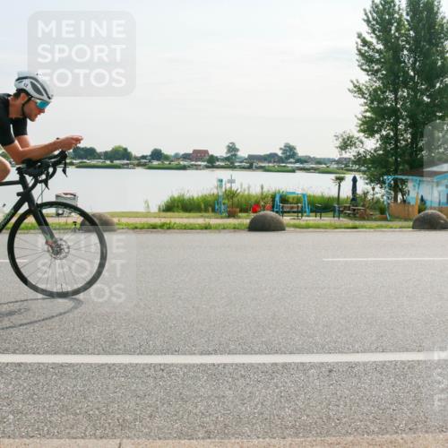15.06.2025 - 27. Vierlanden-Triathlon H.Heesch http://msf.ph/oto/8016257 15.06.2025 09:13:32 Radfahren 12 meine-sportfotos.de