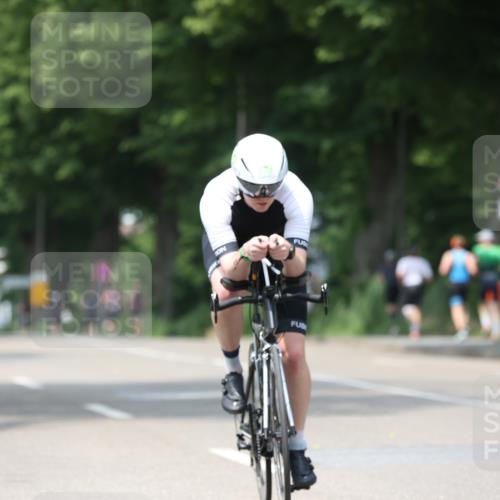 15.06.2025 - 7 Türme Triathlon Yannick Fuchs http://msf.ph/oto/8016291 15.06.2025 13:29:33 Radfahren 284, 499, 623, 635 meine-sportfotos.de