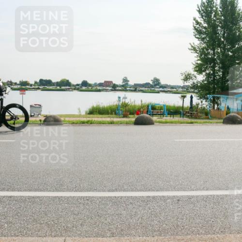 15.06.2025 - 27. Vierlanden-Triathlon H.Heesch http://msf.ph/oto/8016297 15.06.2025 09:13:55 Radfahren 78 meine-sportfotos.de