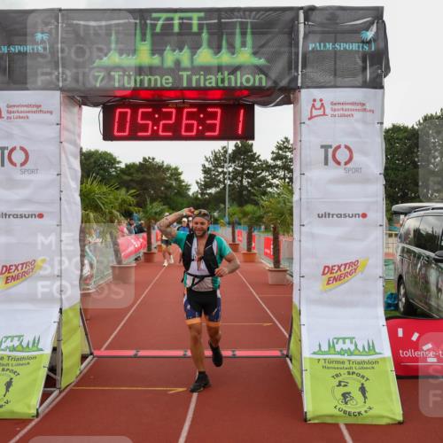 15.06.2025 - 7 Türme Triathlon Michael Strokosch http://msf.ph/oto/8016305 15.06.2025 15:26:31 Ziel  meine-sportfotos.de