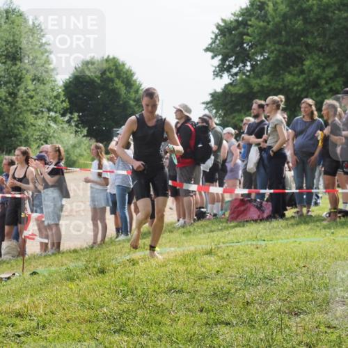 15.06.2025 - 27. Vierlanden-Triathlon KatJ http://msf.ph/oto/8016309 15.06.2025 10:15:55 Schwimmen 483, 505, 547, 564, 577, 590, 606, 630 meine-sportfotos.de