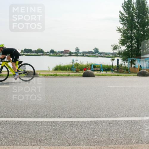 15.06.2025 - 27. Vierlanden-Triathlon H.Heesch http://msf.ph/oto/8016337 15.06.2025 09:14:14 Radfahren 120, 221, 222 meine-sportfotos.de