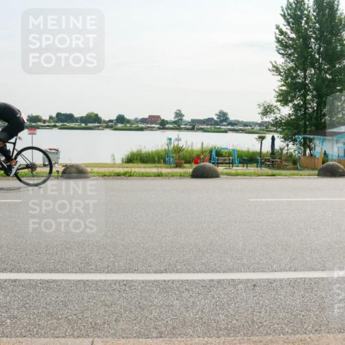 15.06.2025 - 27. Vierlanden-Triathlon H.Heesch http://msf.ph/oto/8016345 15.06.2025 09:14:24 Radfahren 51 meine-sportfotos.de