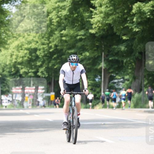 15.06.2025 - 7 Türme Triathlon Yannick Fuchs http://msf.ph/oto/8016391 15.06.2025 13:29:42 Radfahren 284, 499, 635, 707, 950 meine-sportfotos.de