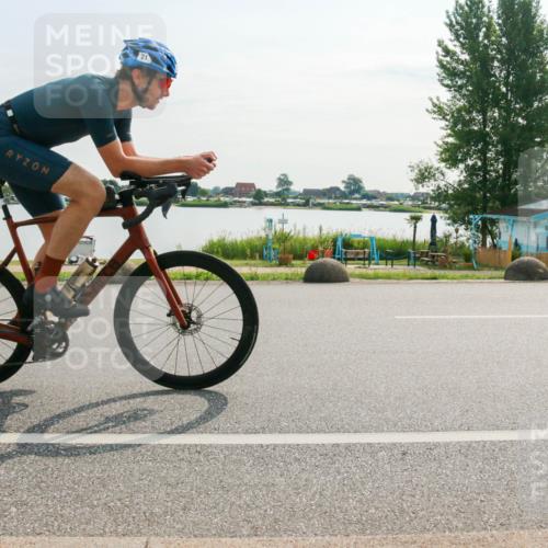 15.06.2025 - 27. Vierlanden-Triathlon H.Heesch http://msf.ph/oto/8016420 15.06.2025 09:14:40 Radfahren 15, 21, 75 meine-sportfotos.de