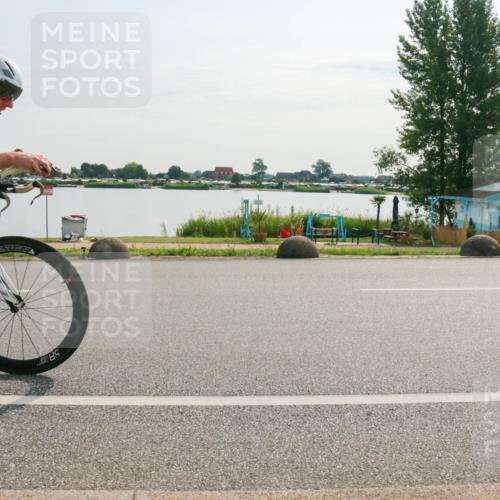 15.06.2025 - 27. Vierlanden-Triathlon H.Heesch http://msf.ph/oto/8016433 15.06.2025 09:14:46 Radfahren 88, 94 meine-sportfotos.de