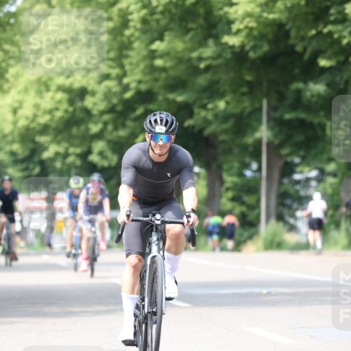 15.06.2025 - 7 Türme Triathlon Yannick Fuchs http://msf.ph/oto/8016455 15.06.2025 13:29:52 Radfahren 248, 302, 701, 818 meine-sportfotos.de