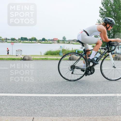 21.06.2025 - 27. Vierlanden-Triathlon H.Heesch http://msf.ph/oto/8016463 15.06.2025 11:56:43 Radfahren 198, 819, 946 meine-sportfotos.de