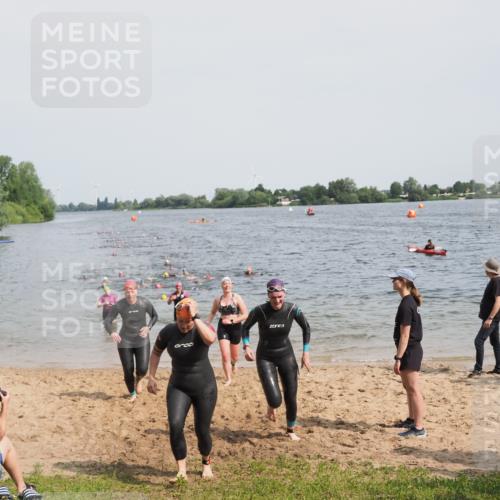 21.06.2025 - 27. Vierlanden-Triathlon MichiJ http://msf.ph/oto/8016465 15.06.2026 10:17:07 Schwimmen 471, 479, 510, 556, 567, 602, 610 meine-sportfotos.de