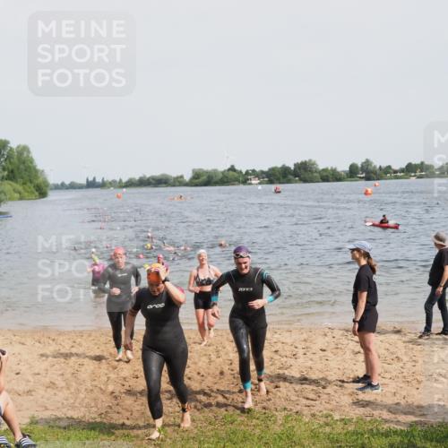 21.06.2025 - 27. Vierlanden-Triathlon MichiJ http://msf.ph/oto/8016473 15.06.2026 10:17:07 Schwimmen 471, 479, 510, 556, 567, 602, 610 meine-sportfotos.de