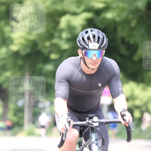 15.06.2025 - 7 Türme Triathlon Yannick Fuchs http://msf.ph/oto/8016487 15.06.2025 13:29:53 Radfahren 248, 302, 701, 818, 1149 meine-sportfotos.de