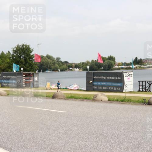 21.06.2025 - 27. Vierlanden-Triathlon H.Heesch http://msf.ph/oto/8016494 15.06.2025 12:04:49 Radfahren 252, 822, 826, 913 meine-sportfotos.de