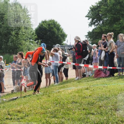 15.06.2025 - 27. Vierlanden-Triathlon KatJ http://msf.ph/oto/8016495 15.06.2025 10:16:00 Schwimmen 505, 547, 577, 606, 612, 630 meine-sportfotos.de