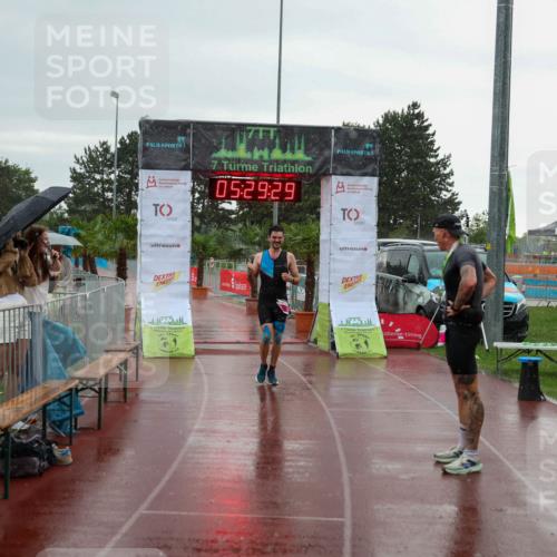 15.06.2025 - 7 Türme Triathlon Michael Strokosch http://msf.ph/oto/8016544 15.06.2025 15:29:29 Ziel 278 meine-sportfotos.de