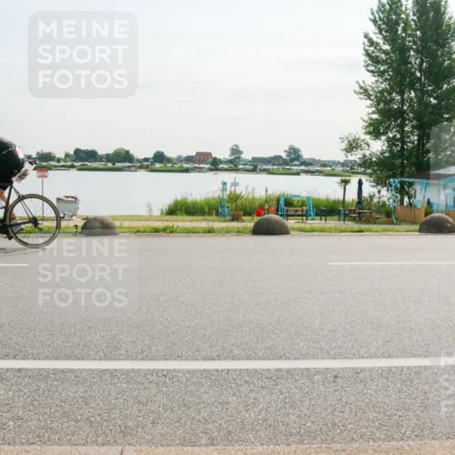 15.06.2025 - 27. Vierlanden-Triathlon H.Heesch http://msf.ph/oto/8016550 15.06.2025 09:15:33 Radfahren 30 meine-sportfotos.de