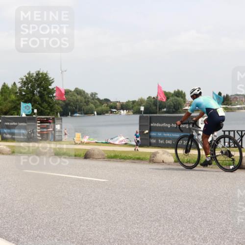 21.06.2025 - 27. Vierlanden-Triathlon H.Heesch http://msf.ph/oto/8016554 15.06.2025 12:04:52 Radfahren 252, 913 meine-sportfotos.de