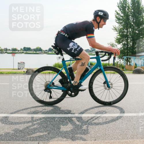 15.06.2025 - 27. Vierlanden-Triathlon H.Heesch http://msf.ph/oto/8016564 15.06.2025 09:15:40 Radfahren 2, 35, 165 meine-sportfotos.de