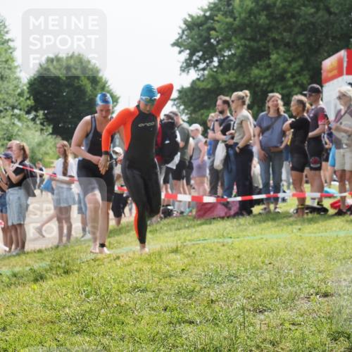 15.06.2025 - 27. Vierlanden-Triathlon KatJ http://msf.ph/oto/8016569 15.06.2025 10:16:01 Schwimmen 505, 547, 577, 606, 612, 630 meine-sportfotos.de