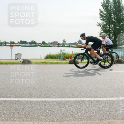 15.06.2025 - 27. Vierlanden-Triathlon H.Heesch http://msf.ph/oto/8016581 15.06.2025 09:15:43 Radfahren 2, 35, 58, 83, 165 meine-sportfotos.de