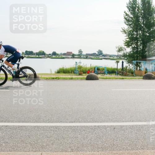 15.06.2025 - 27. Vierlanden-Triathlon H.Heesch http://msf.ph/oto/8016615 15.06.2025 09:15:46 Radfahren 8, 58, 83, 165 meine-sportfotos.de