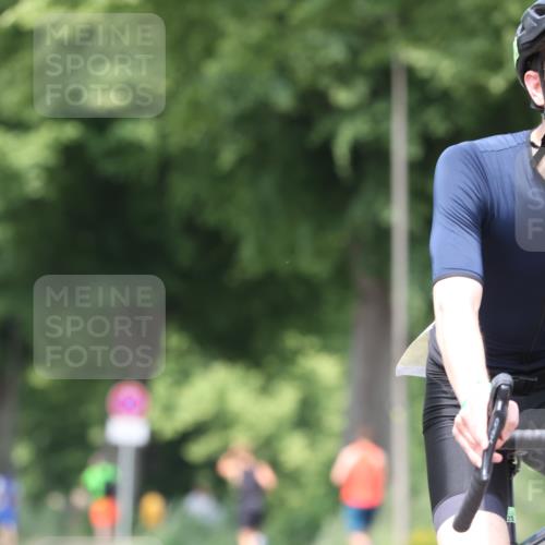 15.06.2025 - 7 Türme Triathlon Yannick Fuchs http://msf.ph/oto/8016621 15.06.2025 13:29:57 Radfahren 248, 302, 606, 818, 1149 meine-sportfotos.de