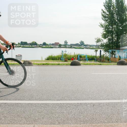 15.06.2025 - 27. Vierlanden-Triathlon H.Heesch http://msf.ph/oto/8016633 15.06.2025 09:16:16 Radfahren 43 meine-sportfotos.de