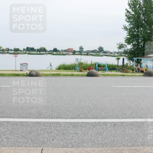 15.06.2025 - 27. Vierlanden-Triathlon H.Heesch http://msf.ph/oto/8016640 15.06.2025 11:13:32 Radfahren 132, 202 meine-sportfotos.de