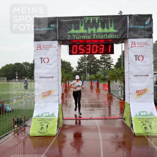 15.06.2025 - 7 Türme Triathlon Michael Strokosch http://msf.ph/oto/8016641 15.06.2025 15:30:31 Ziel 636 meine-sportfotos.de