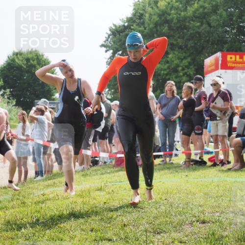 15.06.2025 - 27. Vierlanden-Triathlon KatJ http://msf.ph/oto/8016651 15.06.2025 10:16:02 Schwimmen 505, 547, 606, 612, 630 meine-sportfotos.de