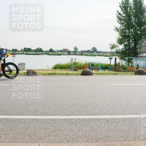 15.06.2025 - 27. Vierlanden-Triathlon H.Heesch http://msf.ph/oto/8016662 15.06.2025 09:16:30 Radfahren 54, 205 meine-sportfotos.de