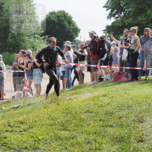 15.06.2025 - 27. Vierlanden-Triathlon KatJ http://msf.ph/oto/8016690 15.06.2025 10:16:09 Schwimmen 445, 547, 606, 612 meine-sportfotos.de