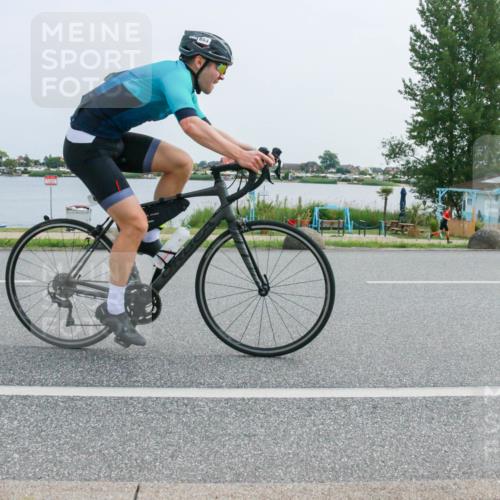 21.06.2025 - 27. Vierlanden-Triathlon H.Heesch http://msf.ph/oto/8016720 15.06.2025 11:57:19 Radfahren 653 meine-sportfotos.de