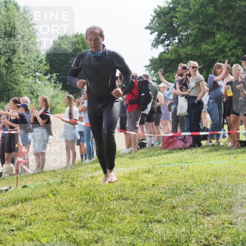 15.06.2025 - 27. Vierlanden-Triathlon KatJ http://msf.ph/oto/8016735 15.06.2025 10:16:11 Schwimmen 445, 547, 606, 612 meine-sportfotos.de