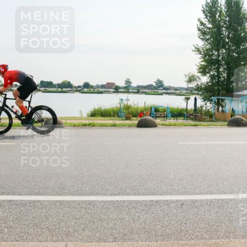 15.06.2025 - 27. Vierlanden-Triathlon H.Heesch http://msf.ph/oto/8016764 15.06.2025 09:17:04 Radfahren 80 meine-sportfotos.de
